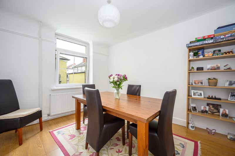 Dining Room- click for photo gallery